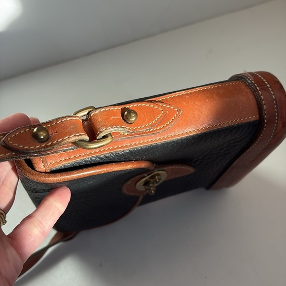 Vintage Dooney & Bourke black leather brown strap and accent mini crossbody - Picture 6 of 16